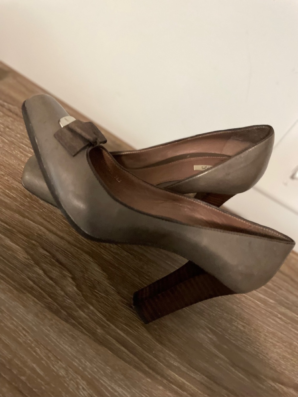 GOEX Italian Patented Technology Heels Size 8 Taupe Feminine Modest Normcore